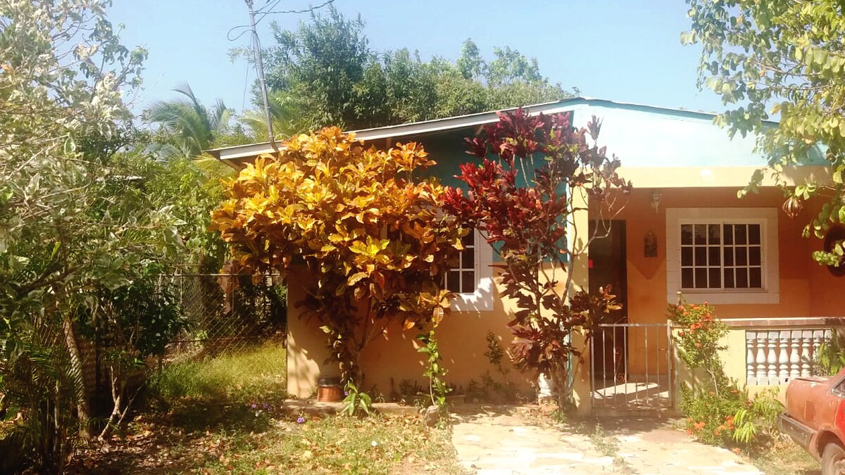 Rural Casita en la Villa de Los Santos