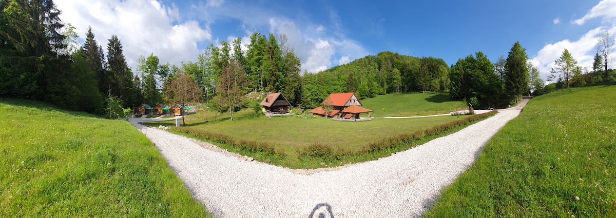 Lovely Cottage Mojca at Marjeta's Estate, Idrija