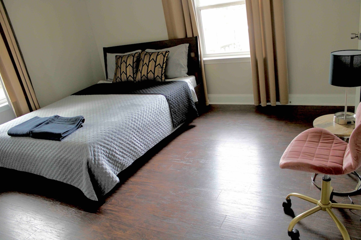 夏洛特市中心漂亮的独立卧室