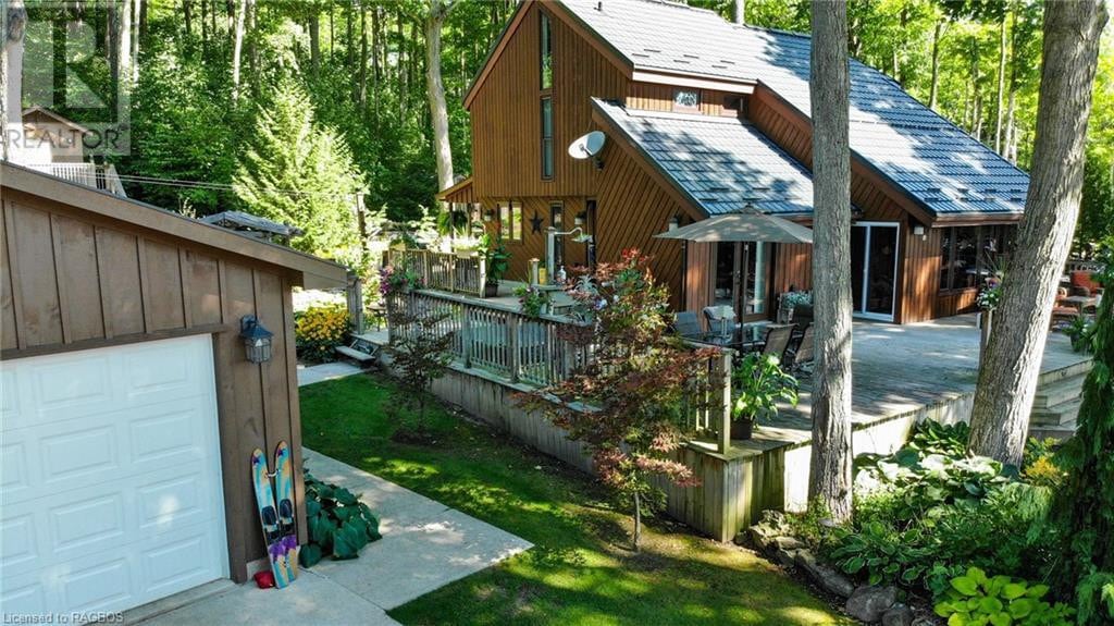 Top Rated Waterfront Cottage w/Hot Tub/Canoe/Sauna