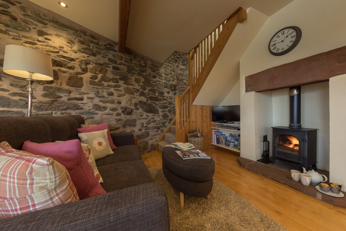 Lake District cottage with fabulous mountain views