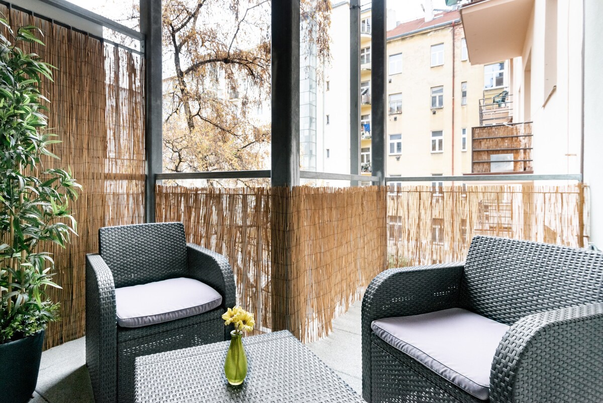 布拉格市中心带独立露台的美丽公寓