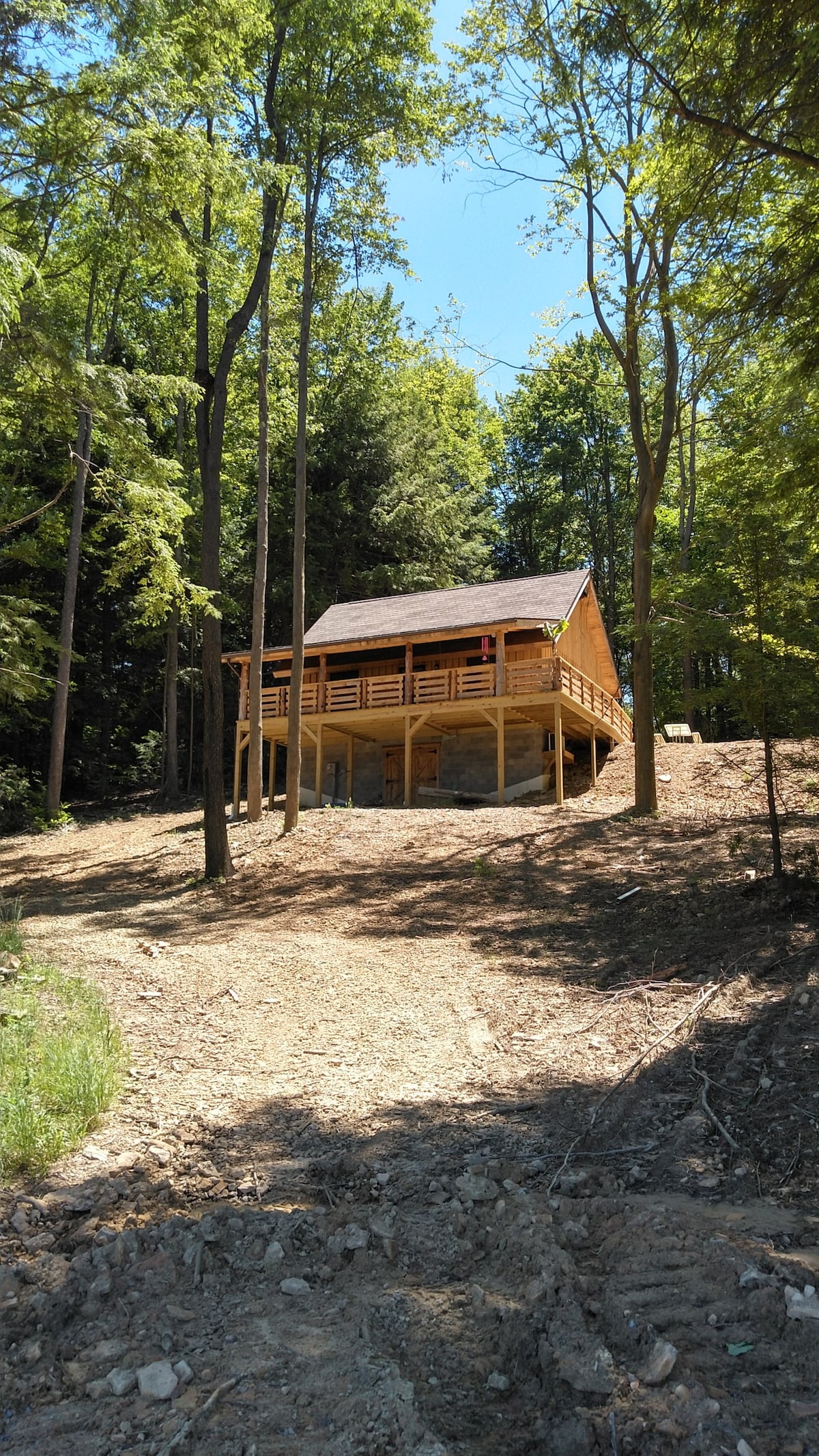 Boyer Farm Rentals. "The Cabin on the Hill"