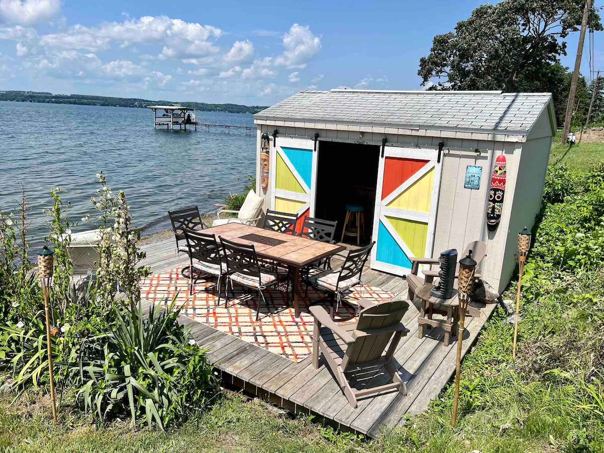 塞内卡湖（ Seneca Lake ）的3卧室紫藤小屋