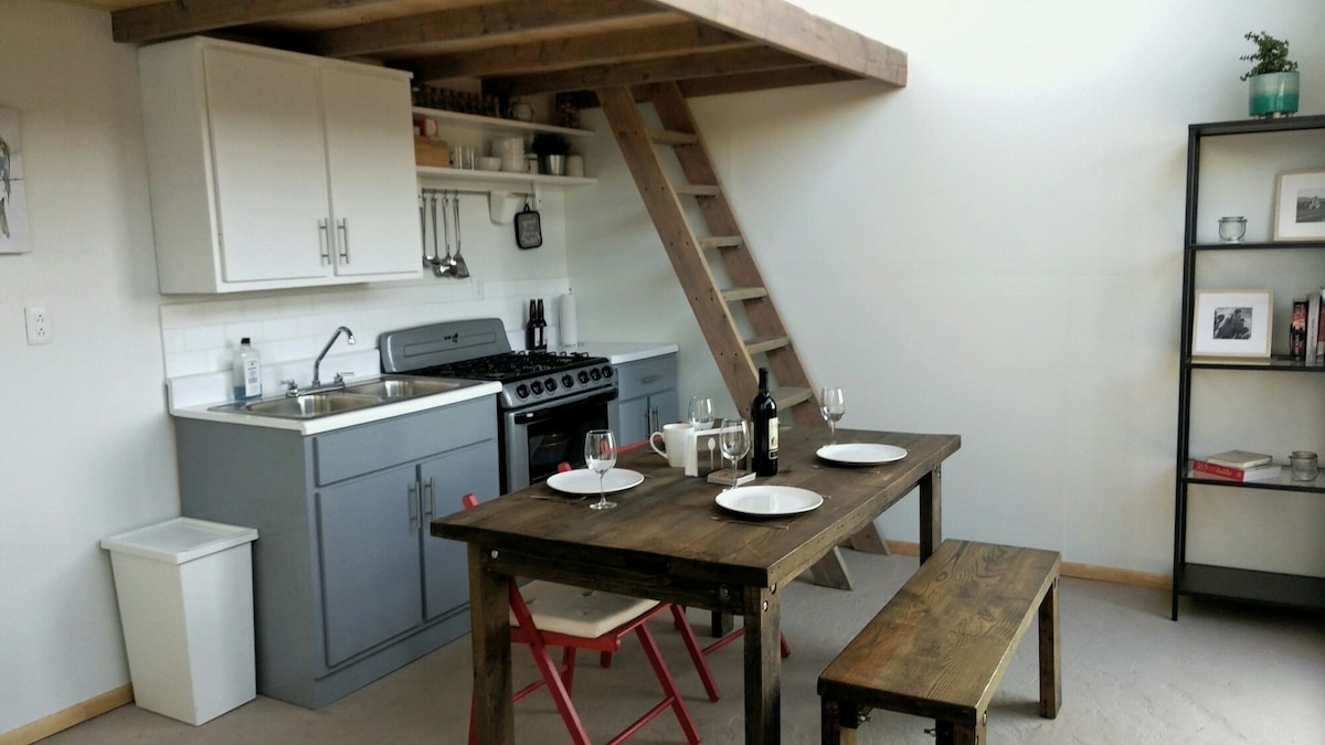 山上的舒适Loft生态小屋。Oranim