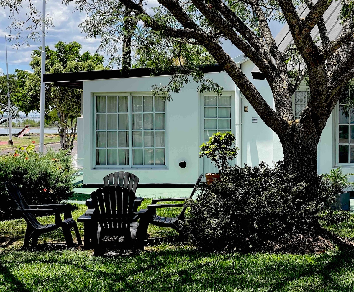 Monoambiente con vista al río