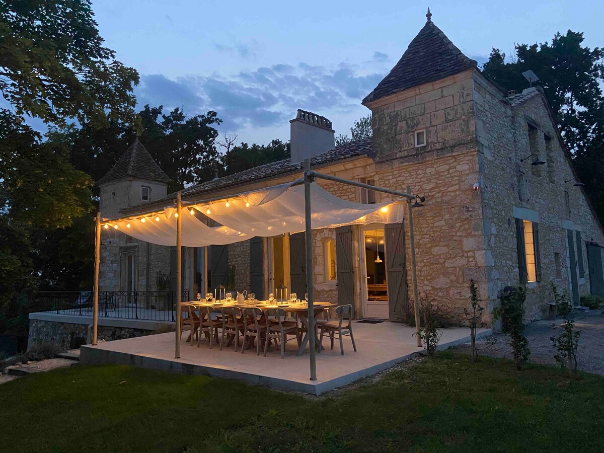 Magnifique maison ancienne avec piscine et vue