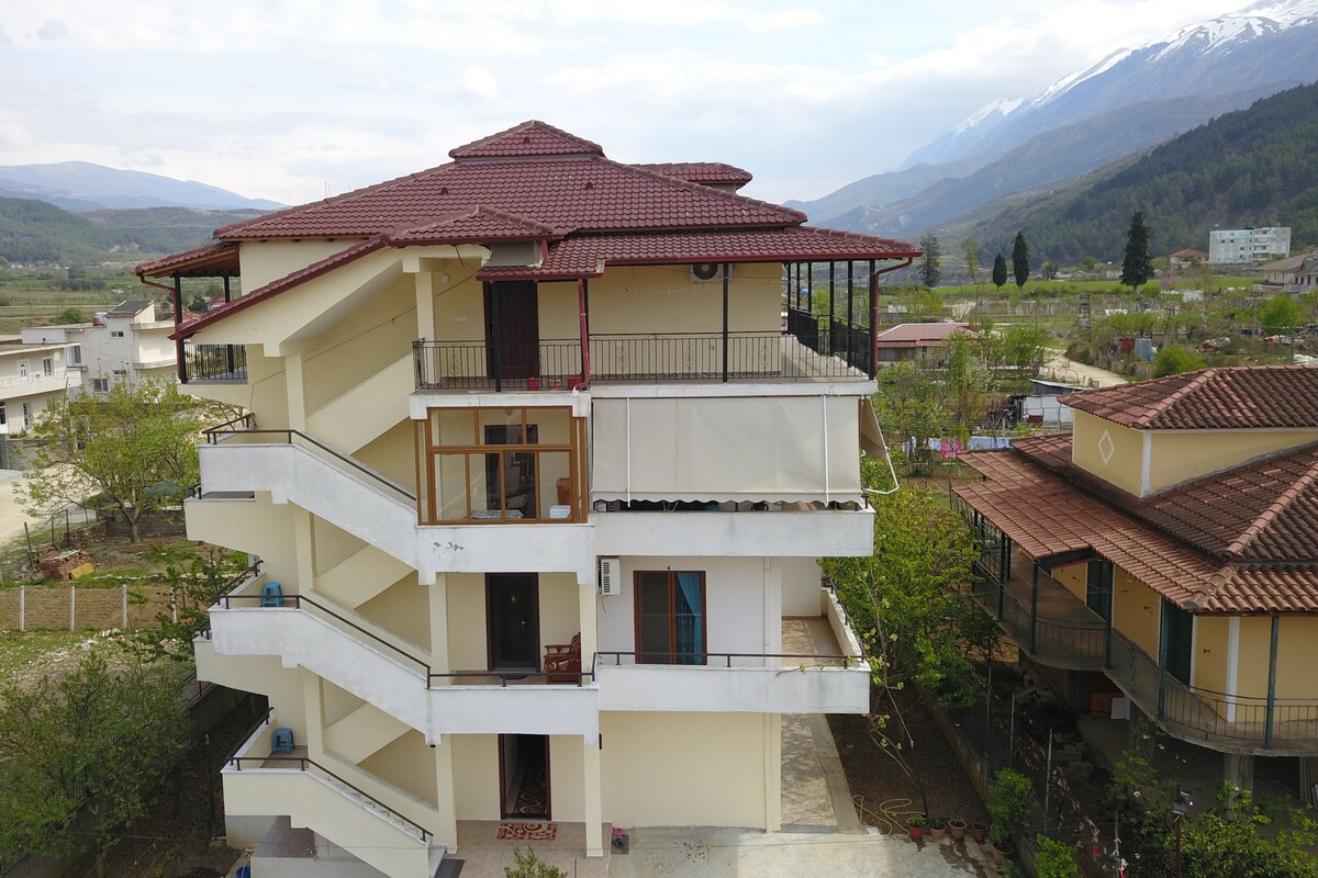 Hotel Villa Ago- Suite 2 (mountain view)