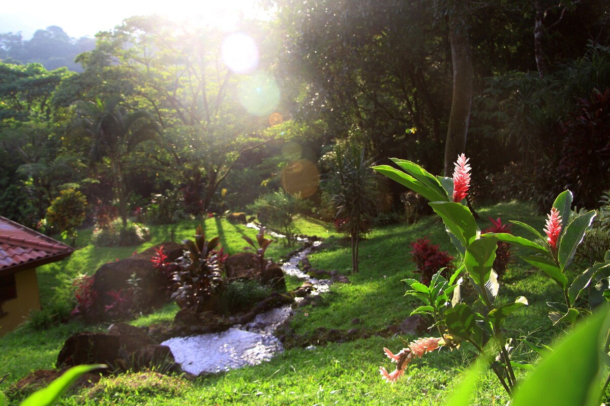 Lake View Villa in the Rain Forest on Lake Arenal