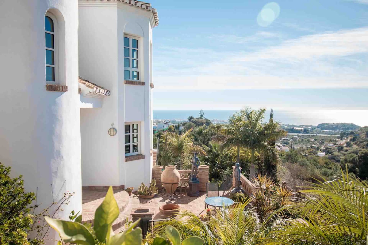 Luxury Villa with Pool & Seaview-Villa El Gavilan