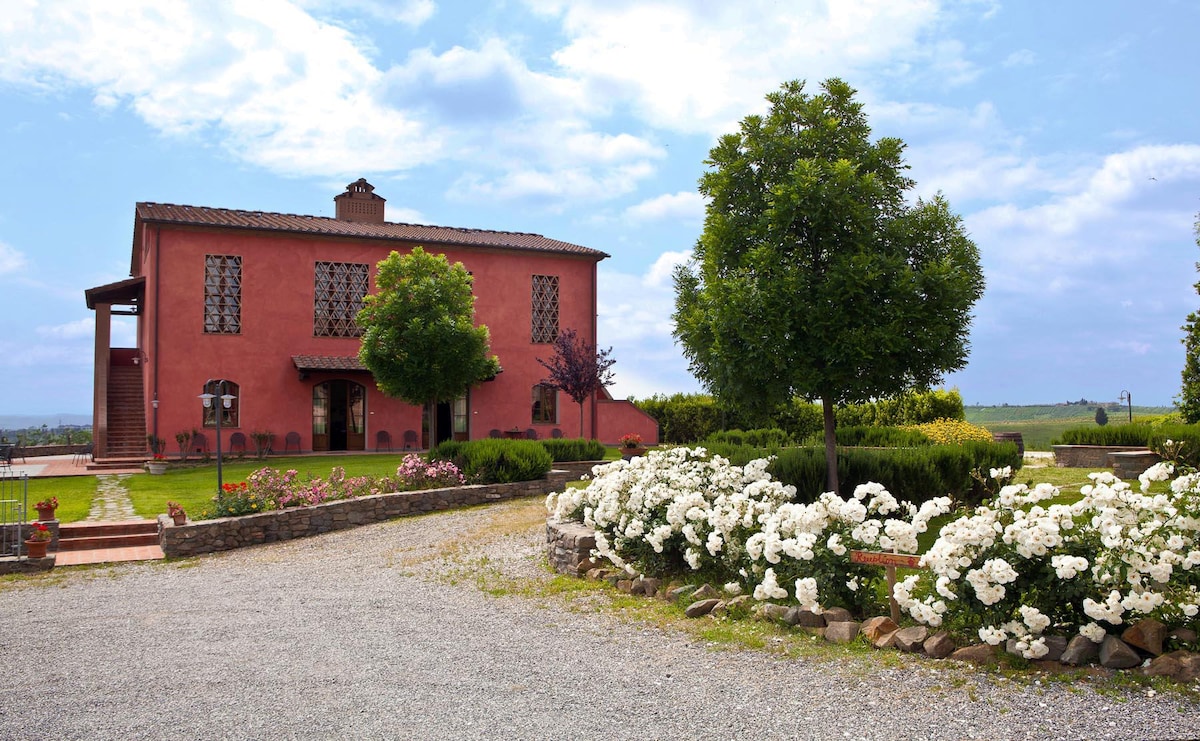 Farmhouse near Florence and Pisa