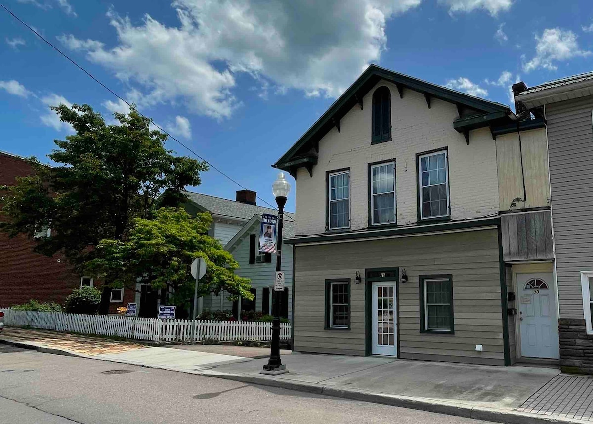 Artist's 1 BR, Surreal n Serene, Historic District