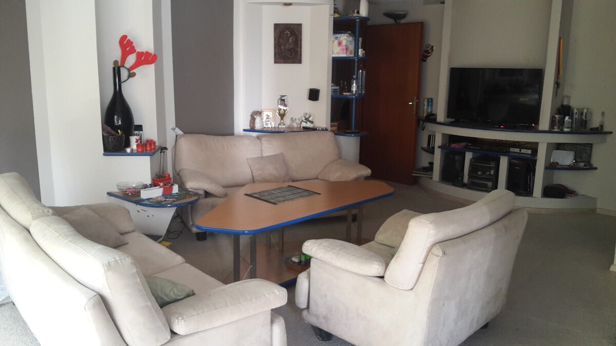 Entire home(90m2) 2km from Stadium,up to 5 persons