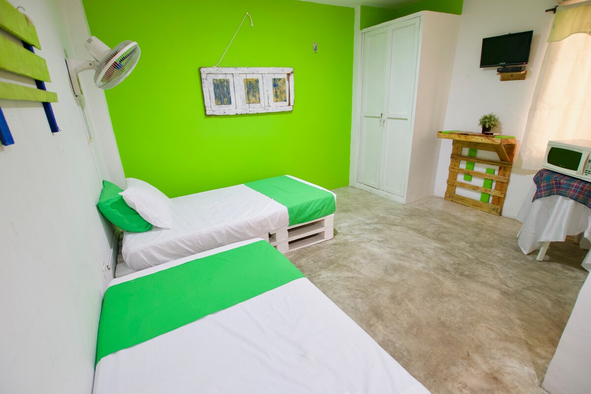Quillahost Room. Flexible, Colorfull, comfortable