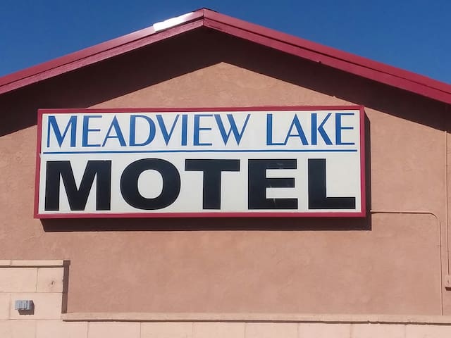 Meadview的民宿