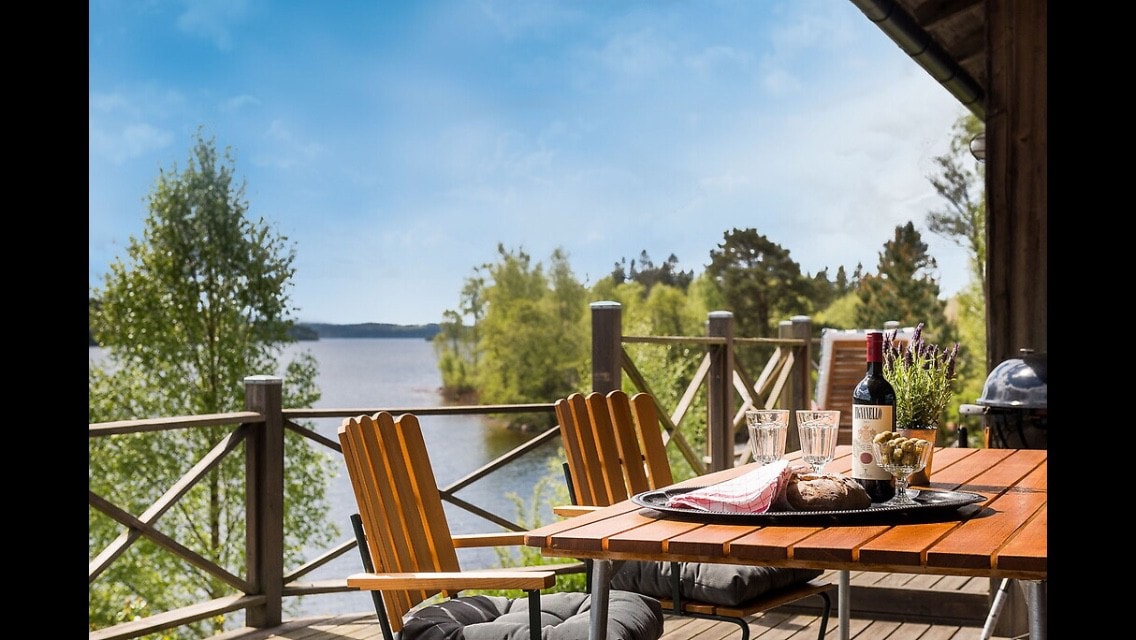湖畔的瑞典梦幻房屋