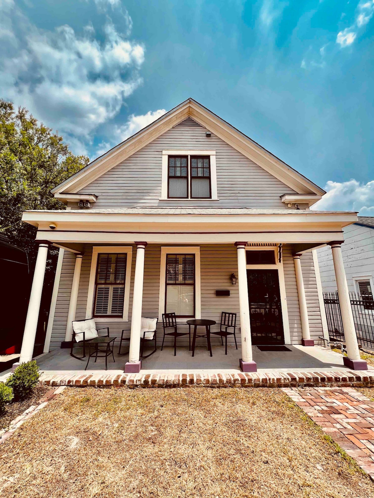 Relaxing Downtown Macon Cottage