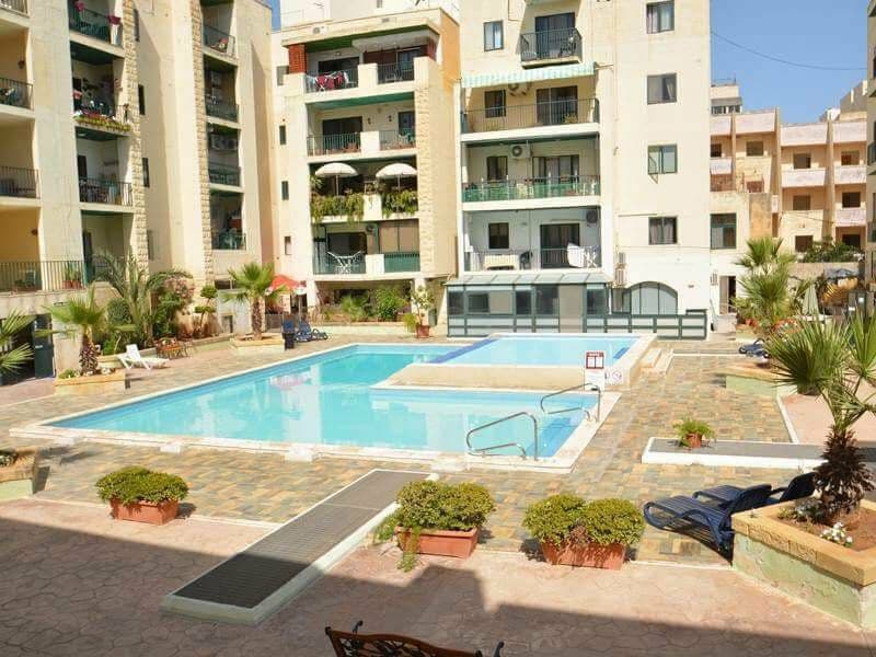 Lovely 2 bedroom apartment with communal pool