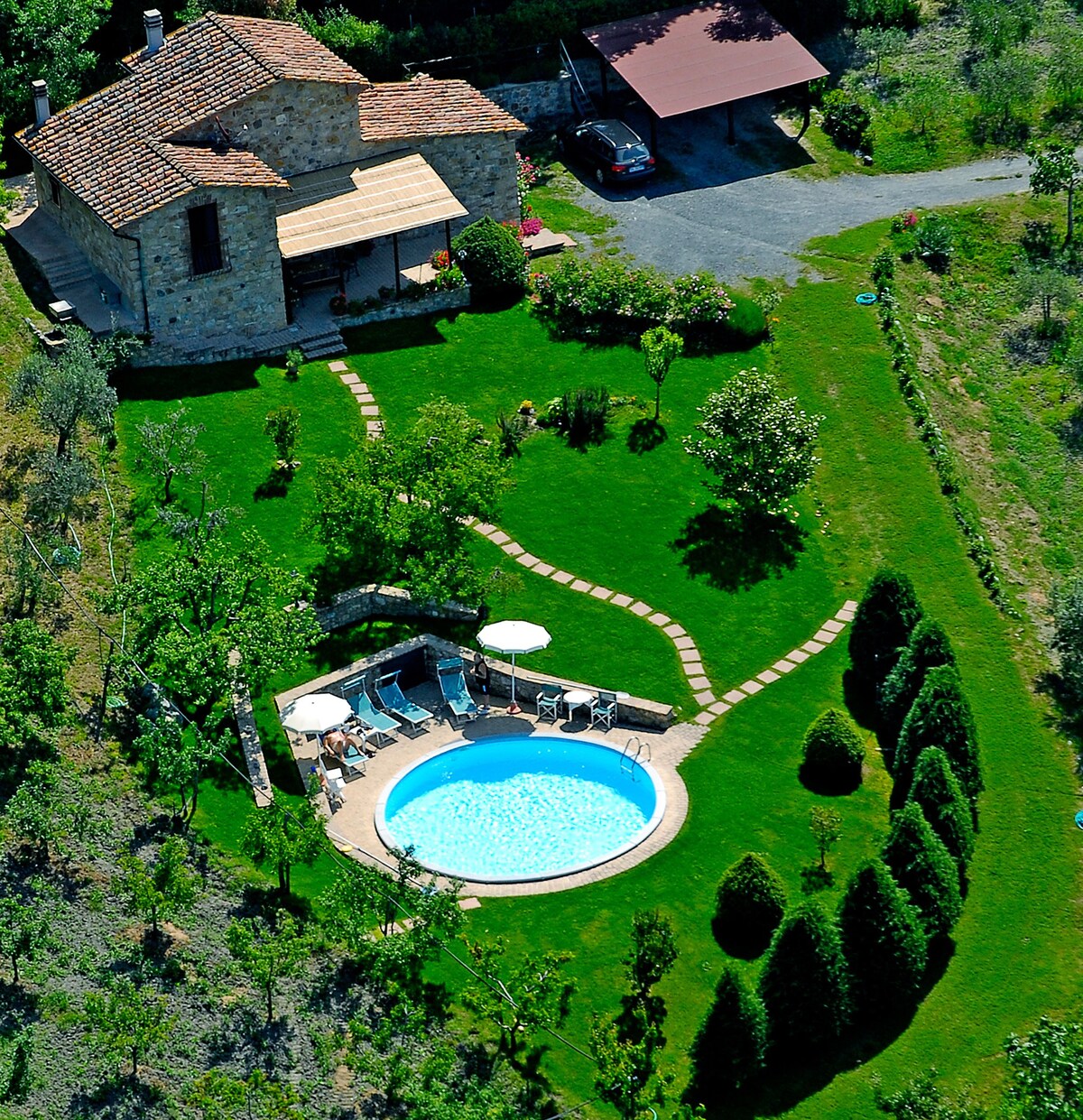 独家别墅，带泳池按摩浴缸无线网络和绿色