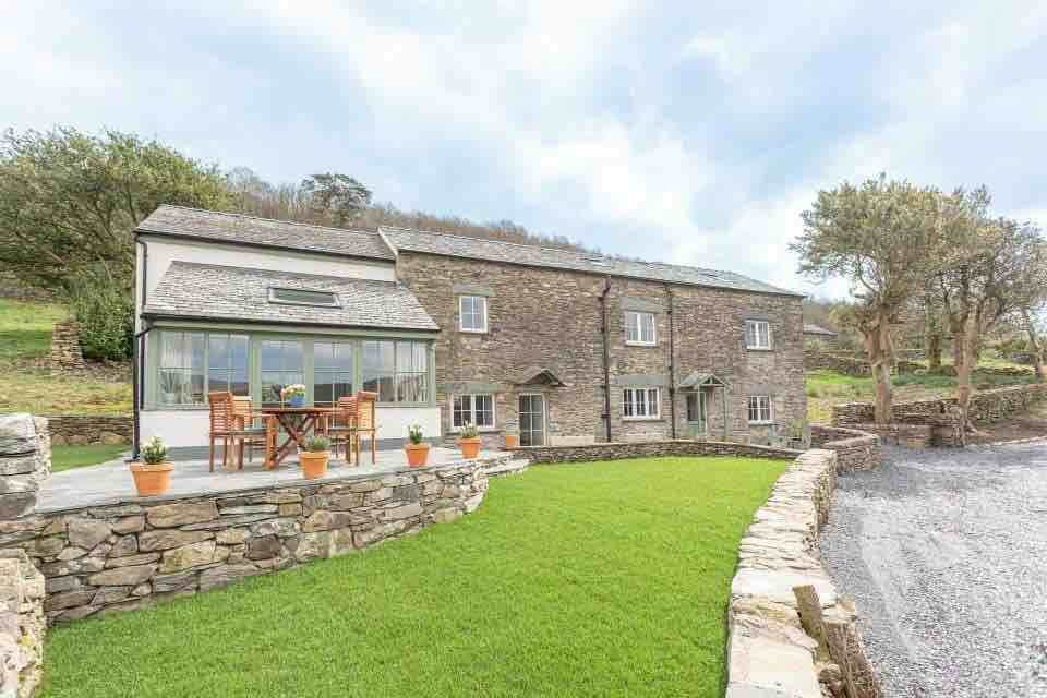 Beautiful, 4-Bed Lakes Farmhouse