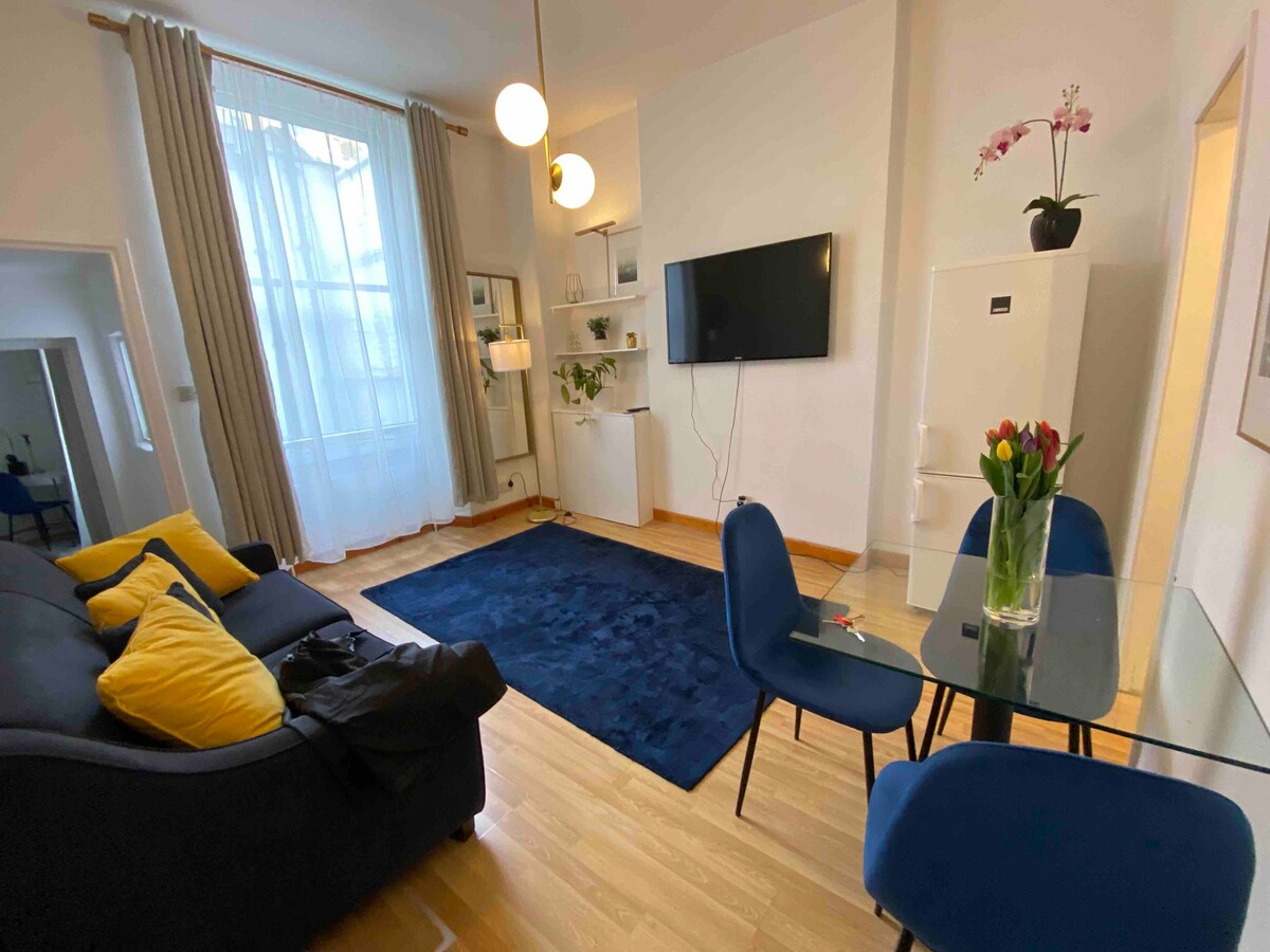 Stylish 1 bedroom by Hyde Park