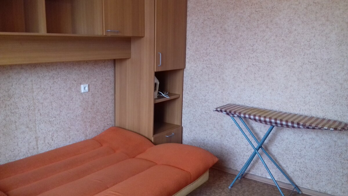位于克斯托沃市中心的双卧室公寓，可供日租
