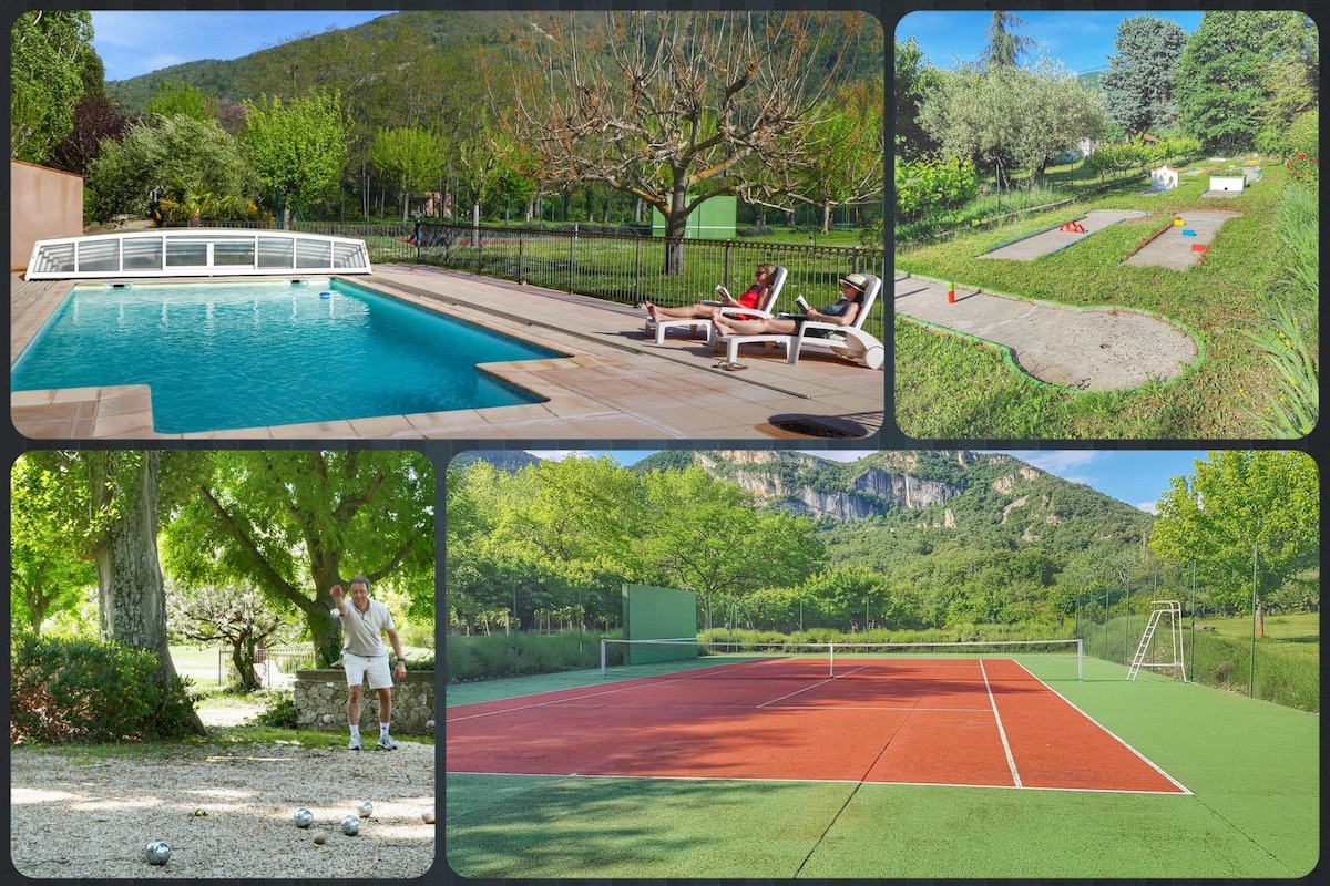 3 Cottages with heated pool, tennis, mini-golf...