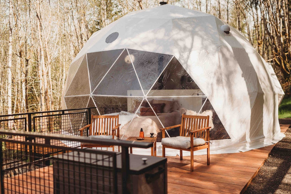 Happy Glampers Dome