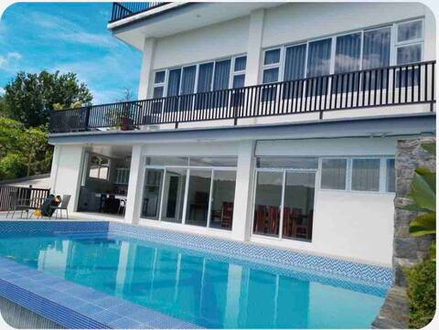 Villa Vonnel- staycation house