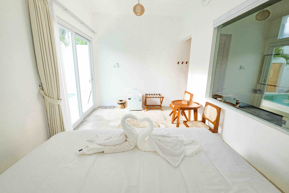 Private room4 pool/breakfast/kit/legian/kuta beach