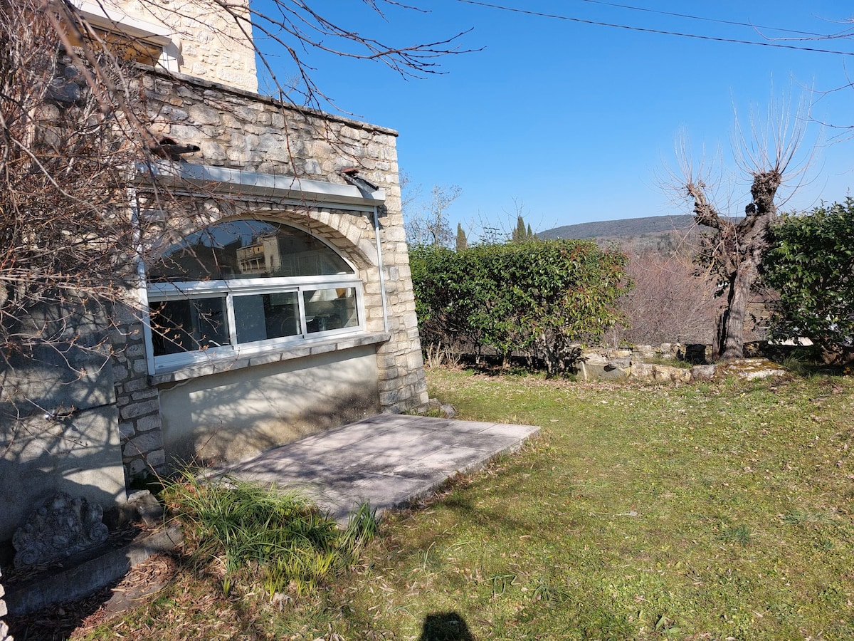 Gîte tout confort avec terrasse