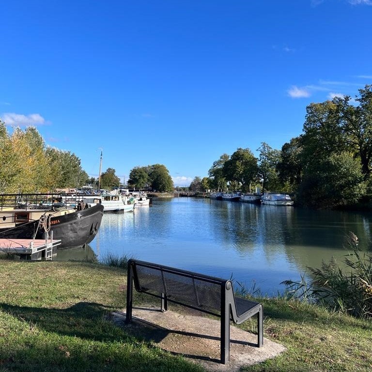 Gîte pour 8 - vue sur Port Canal et Voie Verte