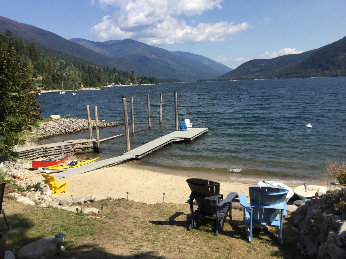 考特奈湖（ Kootenay Lake ）海滨别墅