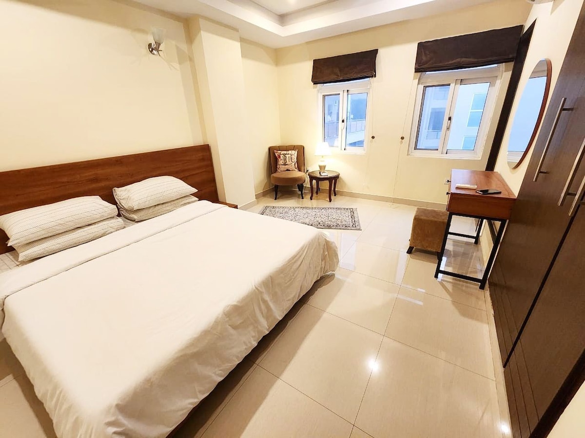 Rehin Sehin Premium Luxury Suite w/ Balcony