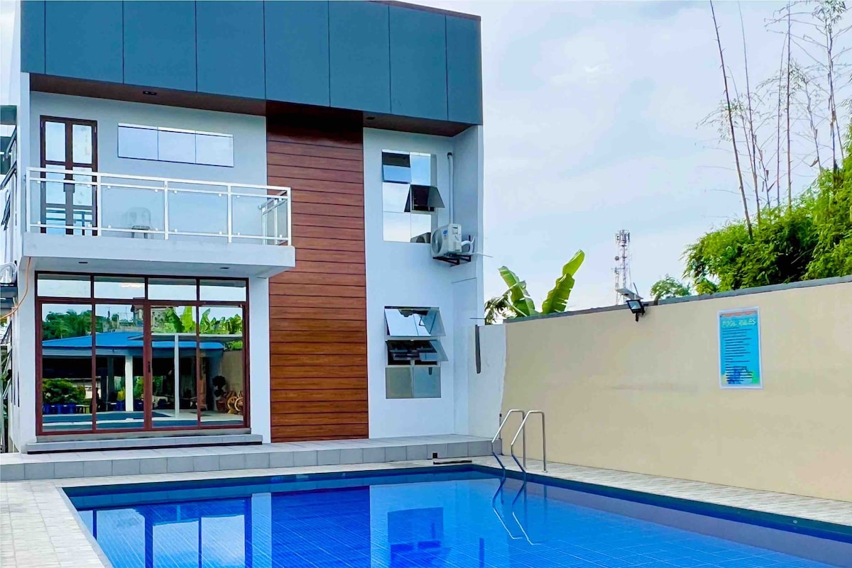 Villa with private swimming pool