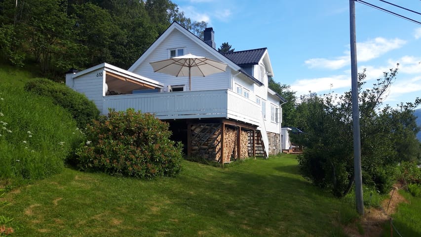 Averøy的民宿