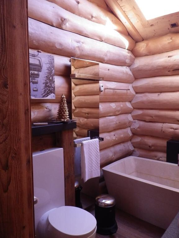 Lodge des Sens -带按摩浴缸和桑拿的豪华度假木屋