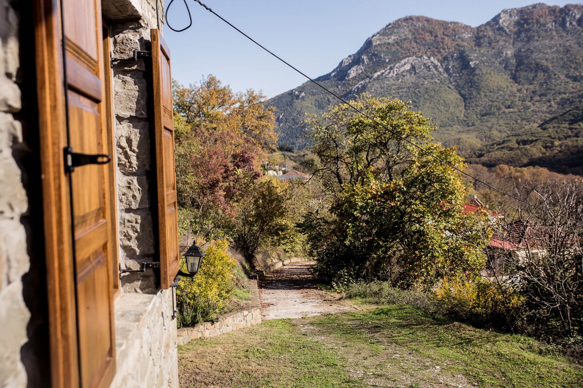 石屋，可欣赏科齐亚卡斯山的美景。