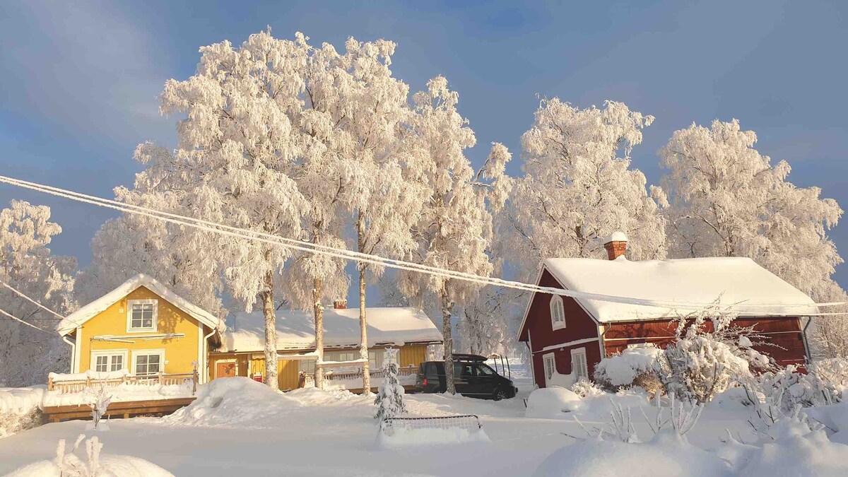 Villa med sjö- och fjällutsikt 10km från Östersund