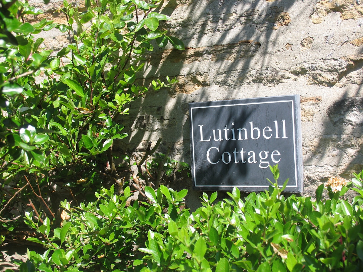 Lutinbell Cottage with private access to the canal