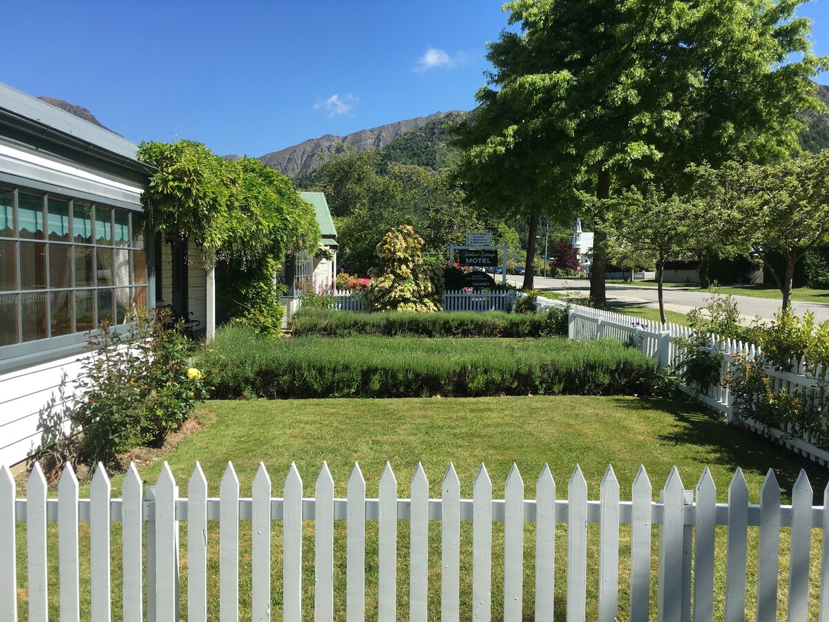 Settlers Cottages Arrowtown - Sleeps 2