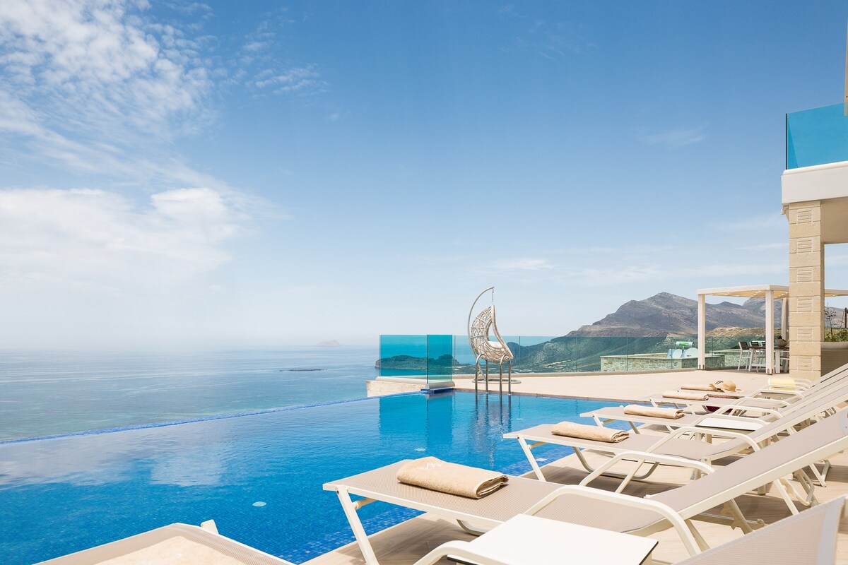 Luxury Villa, *seaview*private pool*near the beach