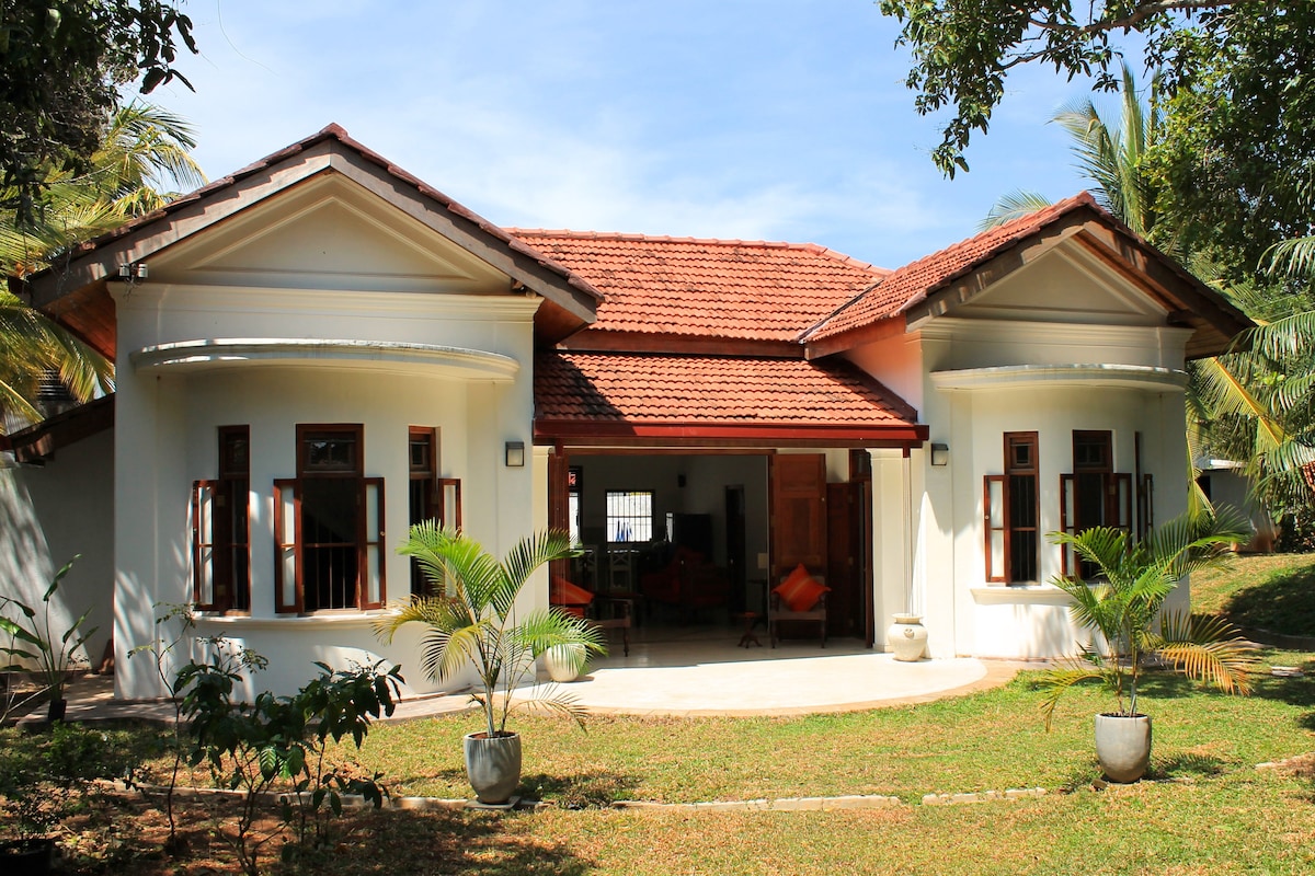斯里兰卡米里萨塔拉兰巴的Dimaha别墅