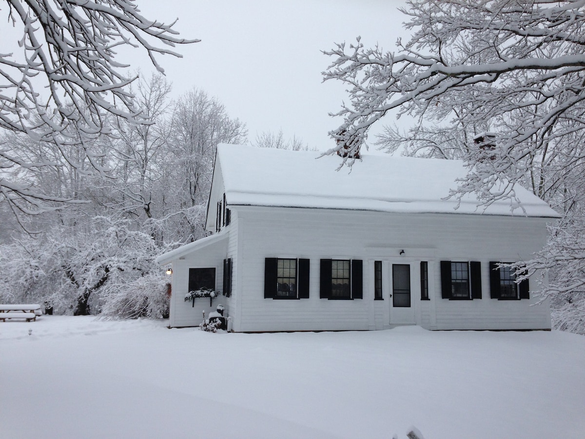 位于140英亩土地上的佛蒙特乡村别墅（ Quintential Vermont Country Home ）。