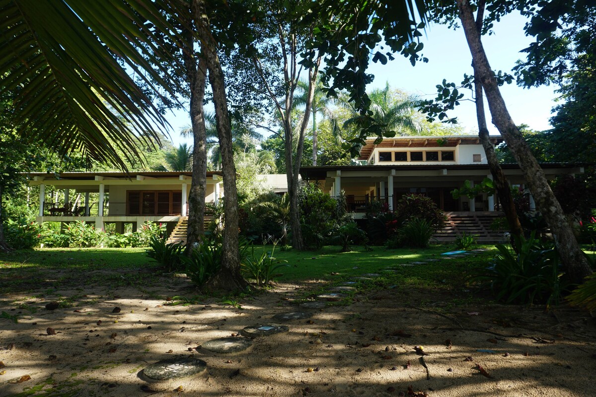 Casa de las Olas-私人海滩庄园