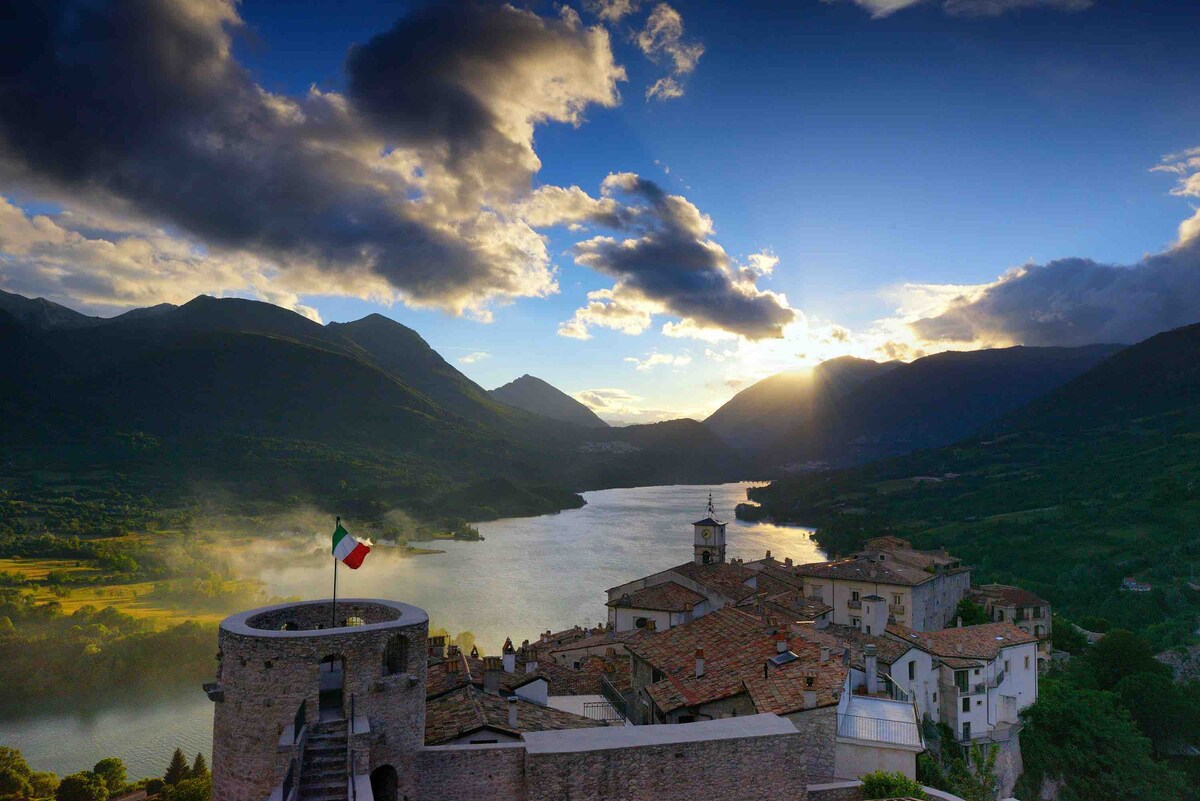 阿布鲁佐国家公园（ Abruzzo National Park ）的明珠Barrea X6