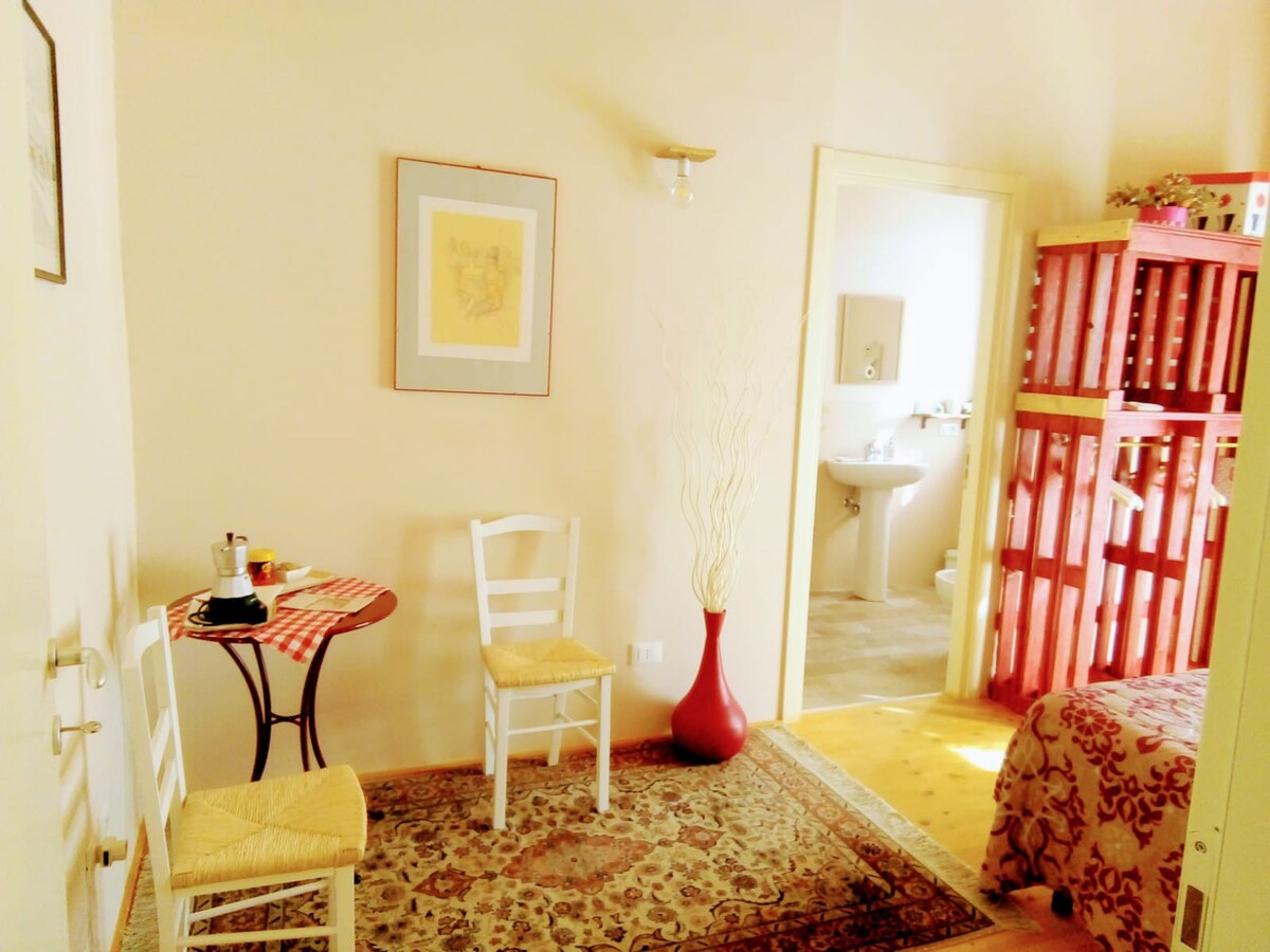 Casa Adriana （茅草环保）红色房间