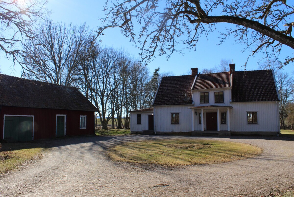 瓦德斯泰纳（ Vadstena ）可爱的乡村别墅