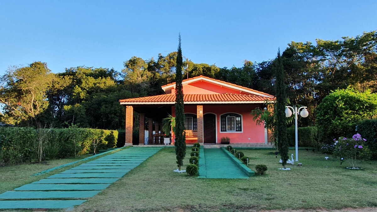 Casa Ninho Verde 2  com piscina em Pardinho - SP
