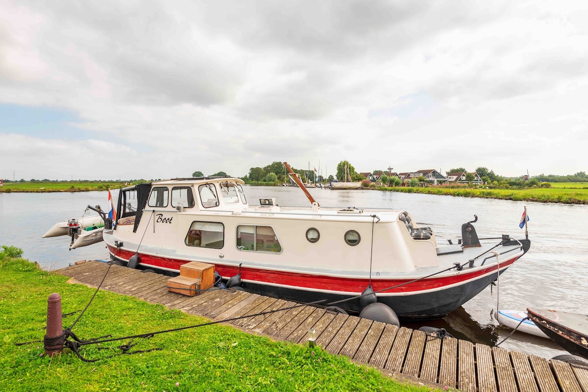 Dutch Classic refitted boat 11 meter 4+2 Pax